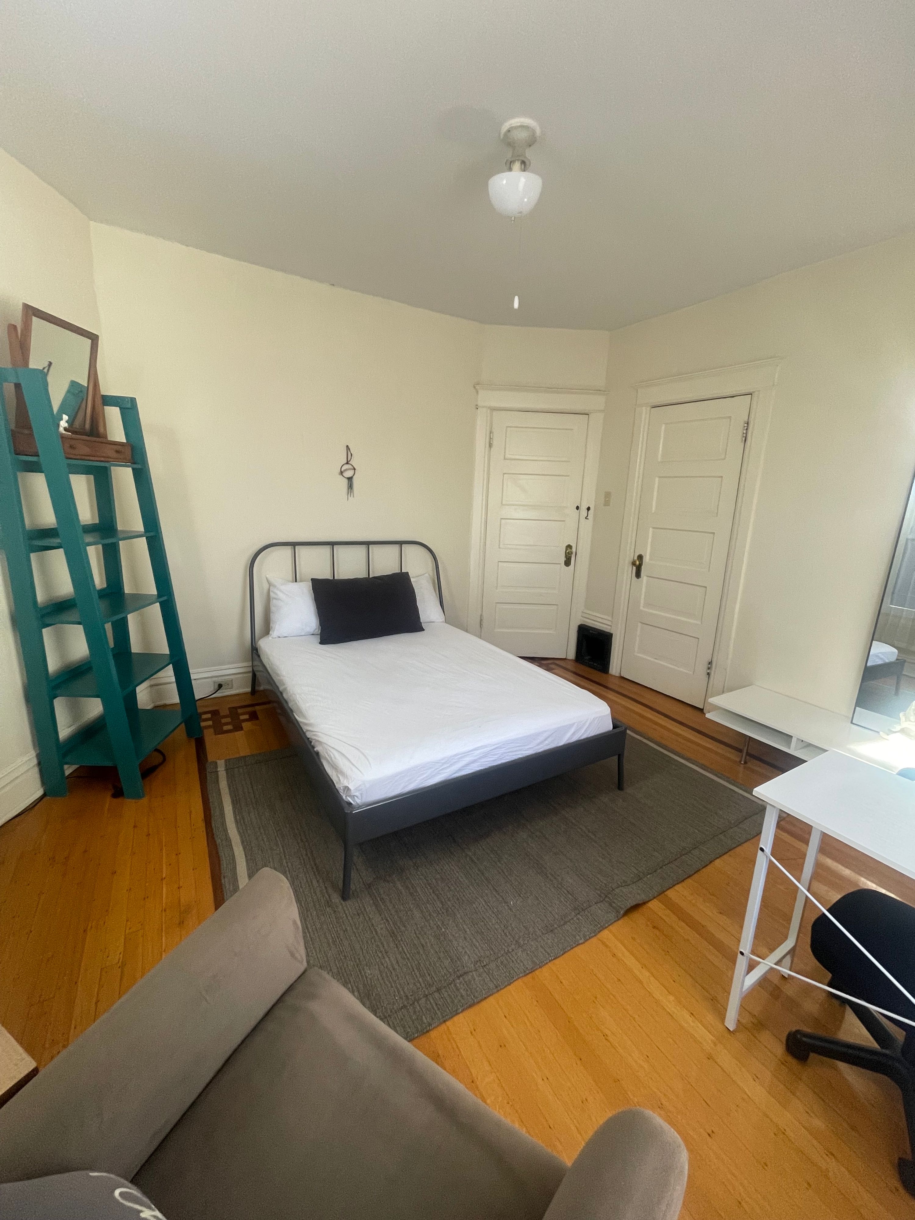 Room 4 | Garden View, furnished room in Cheesman Park, Denver — photo 2