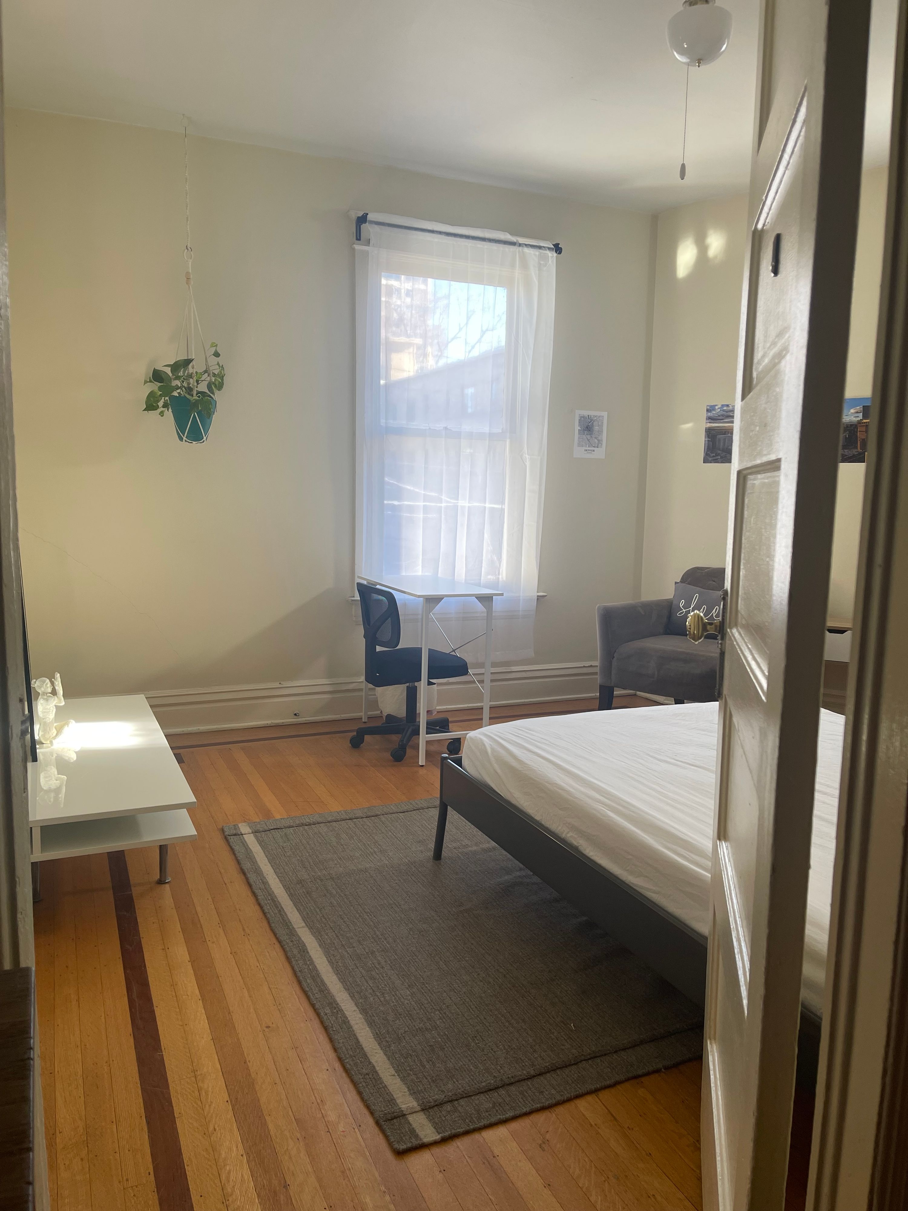 Room 4 | Garden View, furnished room in Cheesman Park, Denver — photo 5