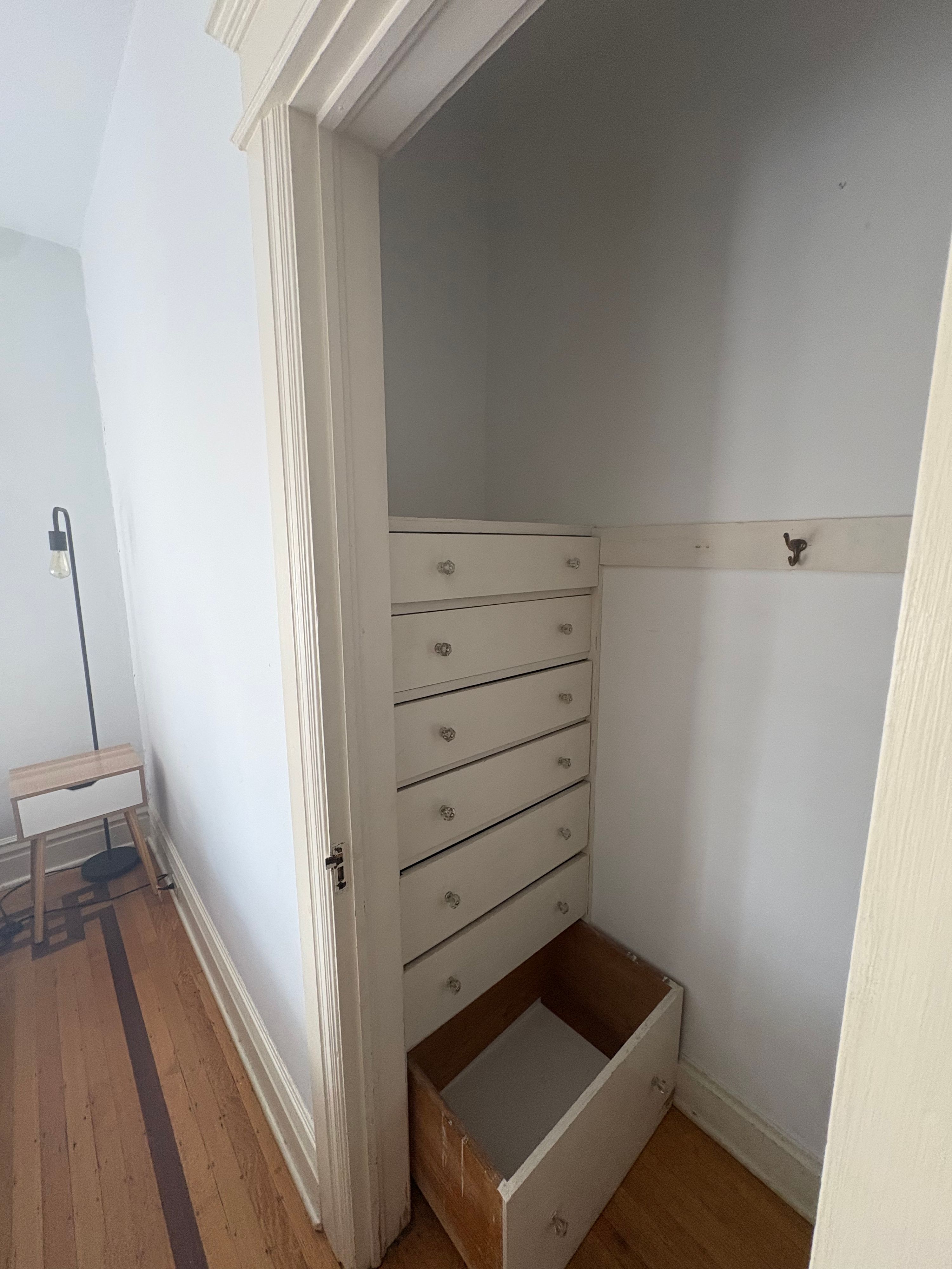Room 3 | Fireplace, furnished room in Cheesman Park, Denver — photo 3